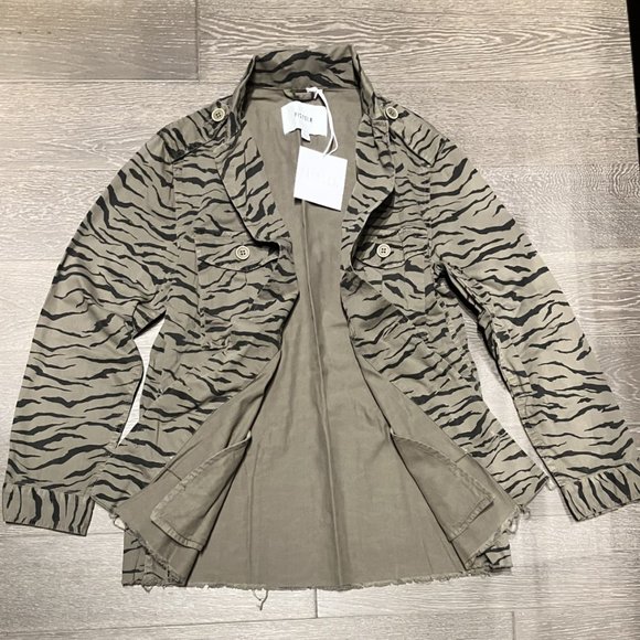 Pistola Animal Print Jacket/Shacket - NWT - Picture 3 of 8